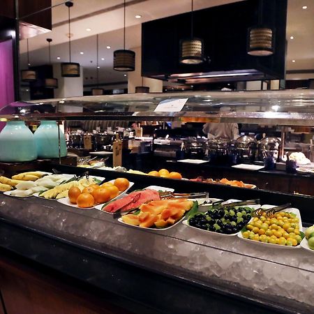 Itc Maurya, A Luxury Collection Hotel, Nueva Delhi Exterior foto A fruit buffet
