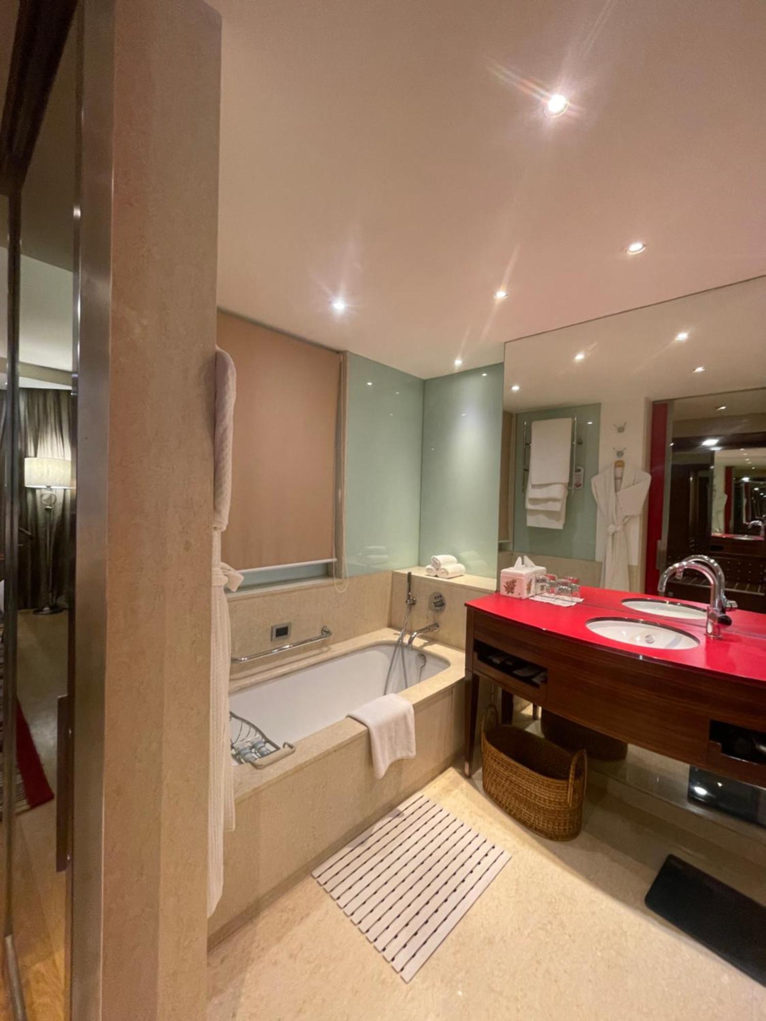 Itc Maurya, A Luxury Collection Hotel, Nueva Delhi Exterior foto Bathroom