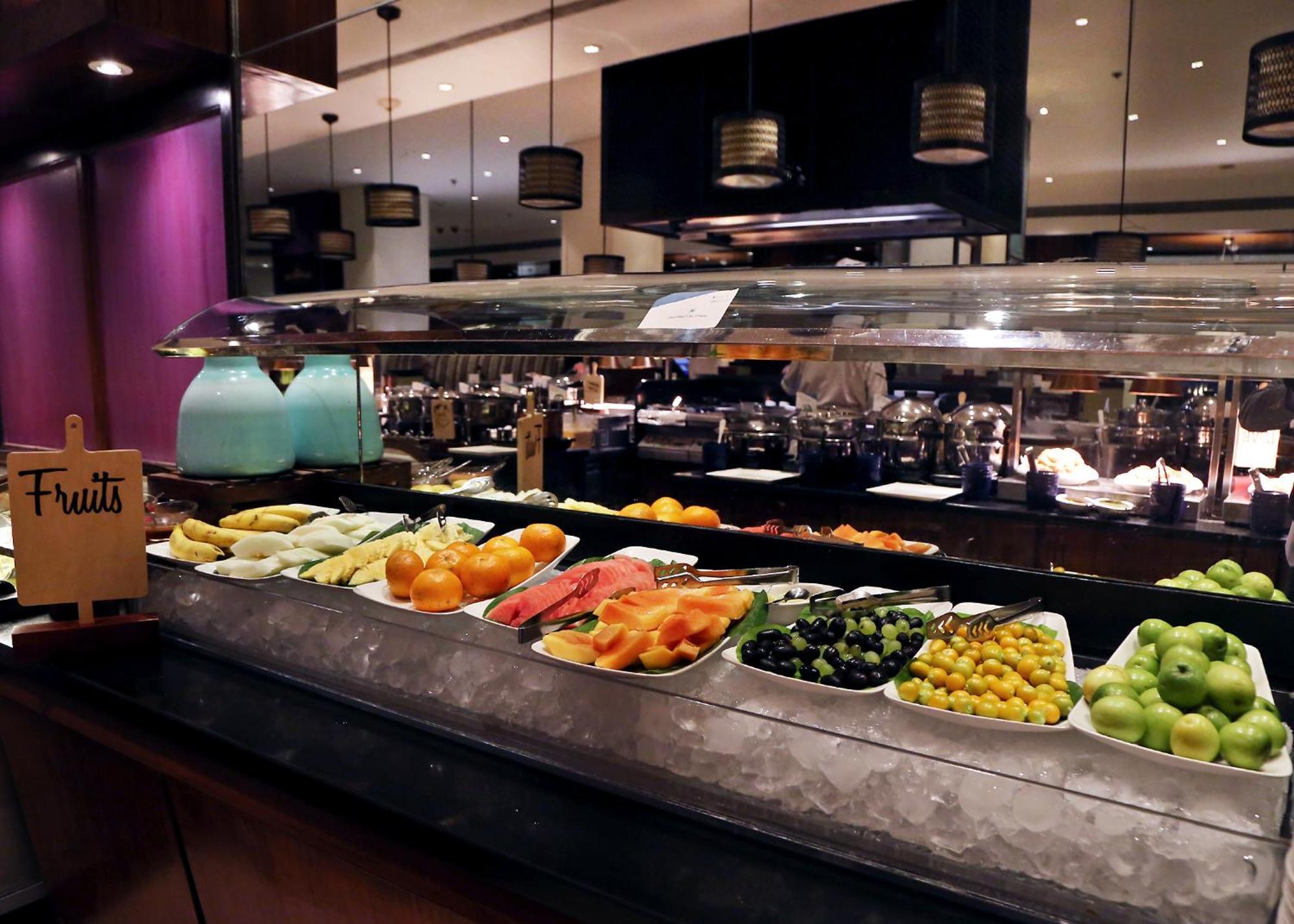 Itc Maurya, A Luxury Collection Hotel, Nueva Delhi Exterior foto A fruit buffet